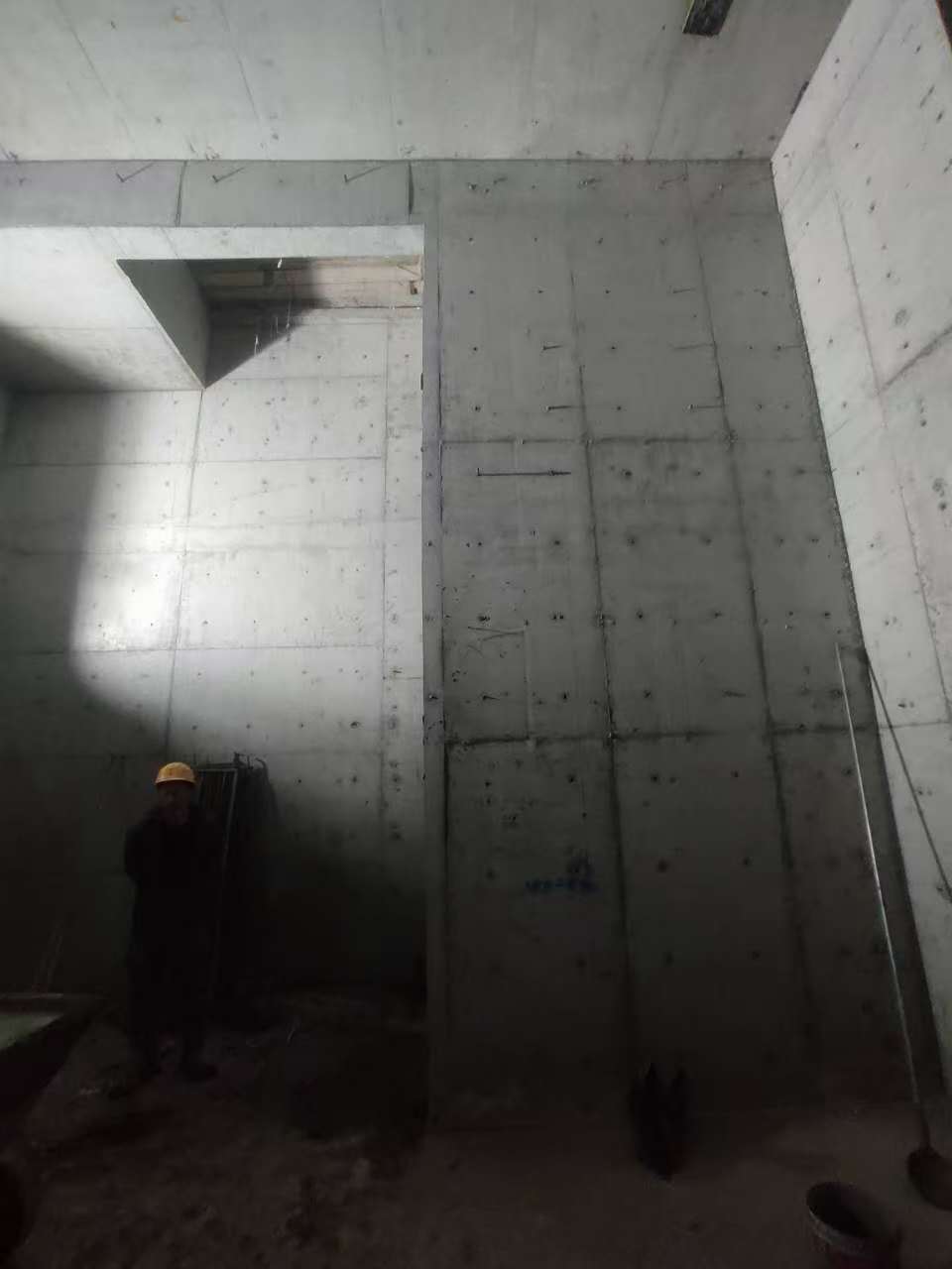 珙县墙上开槽钢筋断了有影响吗